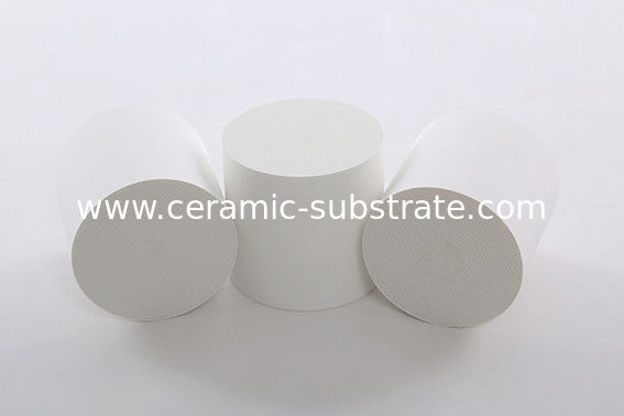 Ronda de cerámica del panal poroso de la cordierita para el substrato del catalizador